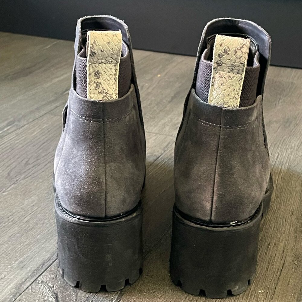 Dolce Vita "Huey" Booties - Gray Suede - EUC - Picture 6 of 6